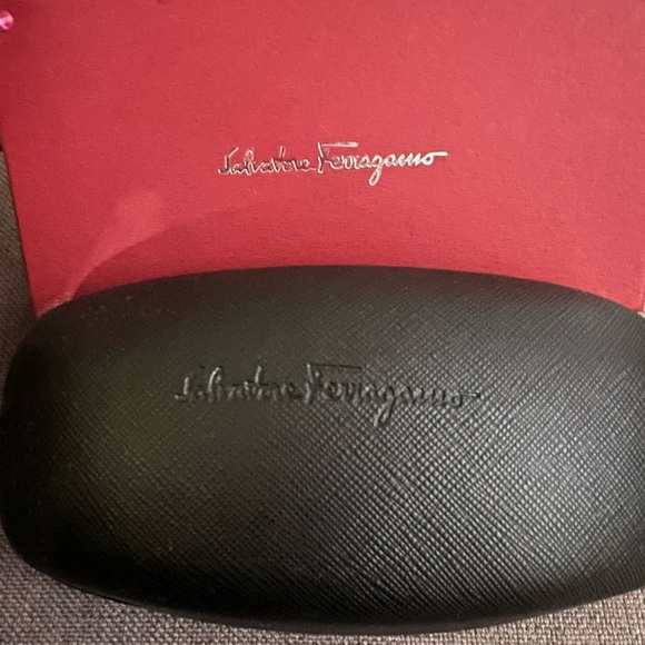 Salvatore Ferragamo sunglasses and case - no scratches and worn under 5 times - Picture 2 of 6